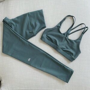 Alo Yoga High-Waist Airbrush Legging and Airbrush Suspension Bra - Matching Set